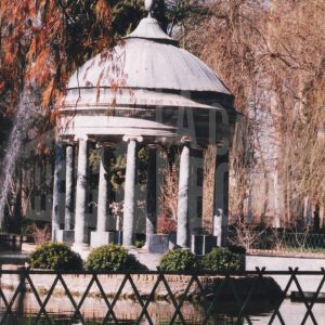 Templete Clásico del Estanque Chinesco en el Jardín del Príncipe en Aranjuez