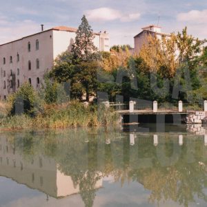 Antigua Fábrica de Harina desde el Jardín del Parterre en Aranjuez
