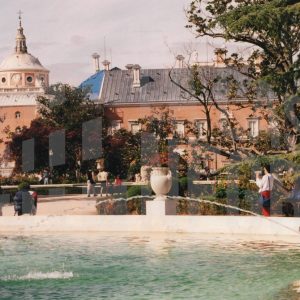 Torre sur del Palacio Real desde la Fuente de Hércules y Anteo, en Aranjuez