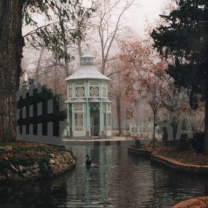 Pabellón Chinesco en el Estanque Chinesco en el Jardín del Príncipe en Aranjuez