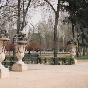 Cuatro jarrones de la Glorieta de los Jarrones en el Jardín del Príncipe en Aranjuez