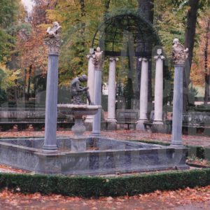 Fuente del Niño de la Espina en el Jardín de la Isla en Aranjuez