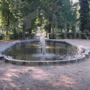 Estanque donde estaba anteriormente el grupo escultórico de la Fuente de Ceres (actualmente en el Jardín del Parterre),  en el Jardín del Príncipe en Aranjuez