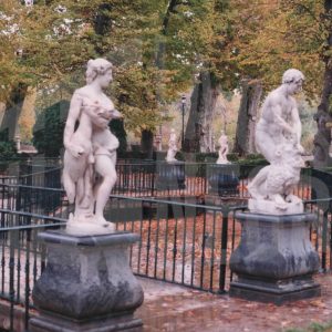 Figuras de Diana, Sansón y el león, en la Fuente de Hércules y la Hidra en el Jardín de la Isla en Aranjuez