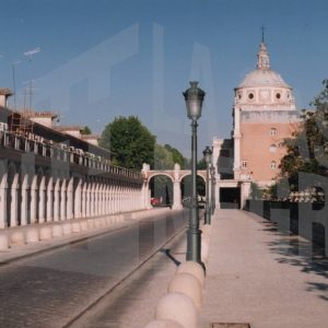 Torre Sur del Palacio Real y Casa de Oficios desde la Avenida de Palacio en Aranjuez