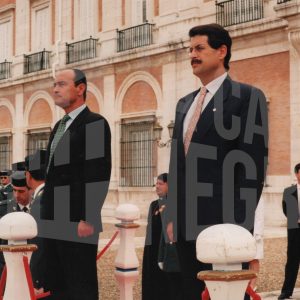 El Alcalde de Aranjuez, José María Cepeda, y el Director General de la Guardia Civil en un acto oficial
