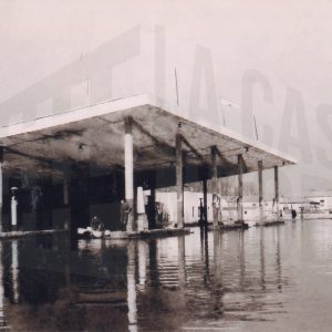 Gasolinera de Atienza inundada por una riada del Tajo en Aranjuez