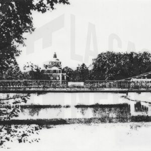 Río Tajo a su paso por el  antiguo Puente de Barcas y al fondo la cupula norte del Palacio Real de Aranjuez