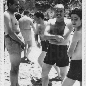 Grupo de hombres en bañador