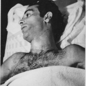 El torero Luis Segura tumbado en la camilla tras su cogida en la Plaza de Toros de Aranjuez