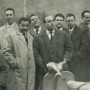 Grupo de personas en la celebración del XXV aniversario del Colegio Loyola en Aranjuez