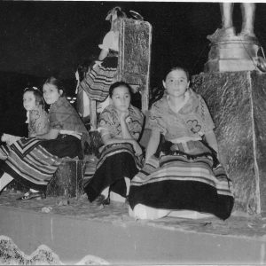 Niñas en una carroza