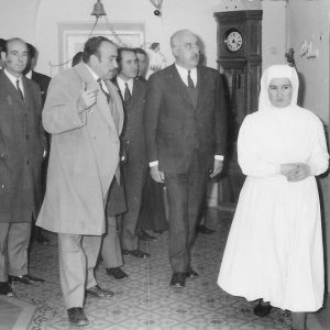El Gobernador Civil de Madrid, Jesús López-Cancio, junto con otras autoridades visita el Asilo de San Isidro de Aranjuez