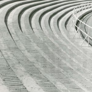 Gradas vacías del estadio del antiguo Campo Municipal de Deportes de Aranjuez