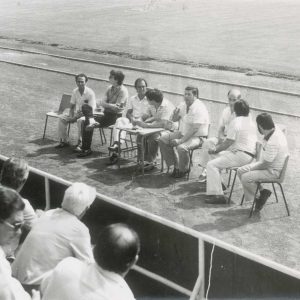 Varios directivos y el Concejal de Deportes, Manuel Cosgaya, en la asamblea de socios de Aranjuez C.F.