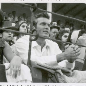 Un actor de cine asiste a una corrida en la Plaza de Toros de Aranjuez