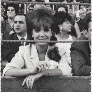Varios espectadores en la Plaza de Toros de Aranjuez