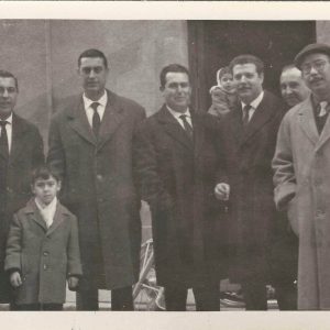 Grupo de personas en la celebración del XXV aniversario del Colegio Loyola en Aranjuez