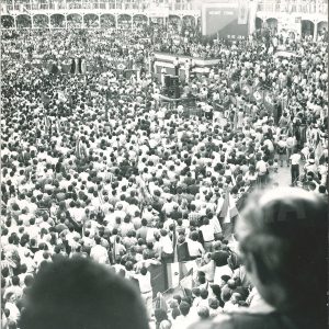 Mitin de Blas Piñar en la Plaza de Toros de Aranjuez, convocado por Fuerza Nueva