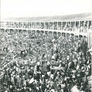 Mitin de Blas Piñar en la Plaza de Toros de Aranjuez, convocado por Fuerza Nueva