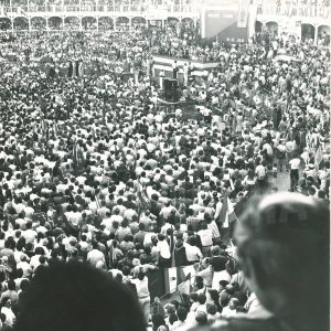 Mitin de Blas Piñar en la Plaza de Toros de Aranjuez, convocado por Fuerza Nueva