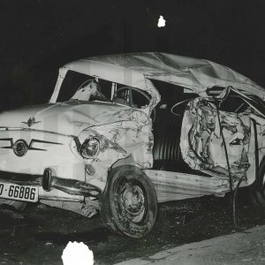 Coche con matrícula de Córdoba accidentado