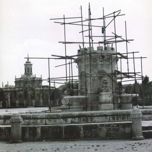 Fuente de Venus (o de la Mariblanca) de Aranjuez durante su restauración