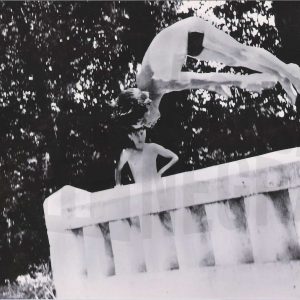 Chico lanzándose a un caz en Aranjuez