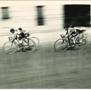 Carrera ciclista en el circuito Infantas-Principe en Aranjuez