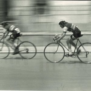 Carrera ciclista en el circuito Infantas-Principe en Aranjuez
