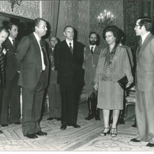El Alcalde de Aranjuez, Antonio Clavet,  recibe al presidente de Portugal, Antonio Ramalho Eanes, y a su esposa María Manuela a su llegada a Aranjuez en visita oficial.