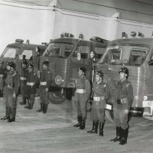 Bomberos en formación en el Parque de Aranjuez el día de su inauguración