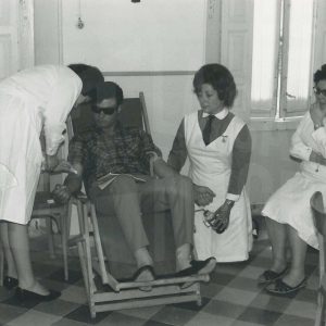 Extracción de sangre durante un acto en la Sección Femenina de Aranjuez