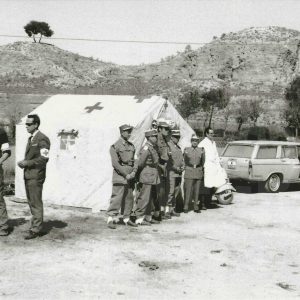 Destacamento de la Cruz Roja para asistencia de primeros auxilios en la antigua N-IV en Aranjuez