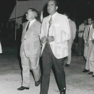 Dos conocidos empresarios de Aranjuez visitando la Feria de Muestras de las Fiestas de Aranjuez