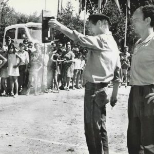 Lanzamiento de un cohete pirotécnico en las Fiestas de San Fernando en Aranjuez