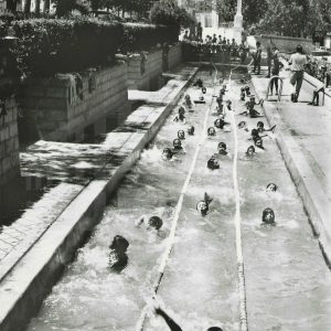 Segundo Cursillo Municipal de Natación de Aranjuez en las instalaciones del Colegio Apóstol Santiago