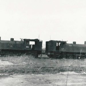 Máquina de tren fuera de servicio esperando su desguace en Aranjuez