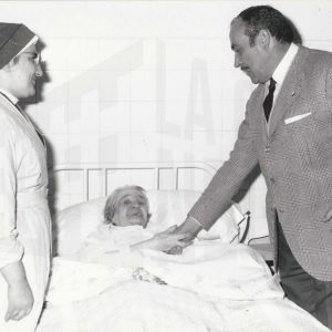 El alcalde de Aranjuez, Manuel García Moreno, en una visita al Asilo de San Isidro