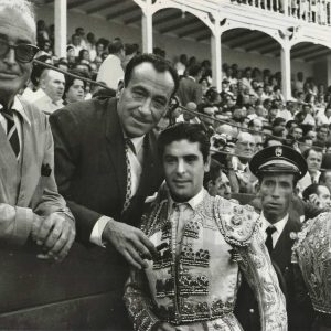 El Alcalde de Aranjuez, Manuel García Moreno, junto al torero Jaime Ostos en una corrida en la Plaza de Aranjuez