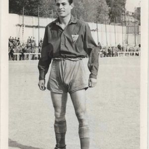 Antonio Talavera con uniforme del Aranjuez C.F. en el nuevo Campo de la Federación en Madrid