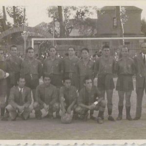 Equipo del Aranjuez C.F. en el Campo de Fútbol de las Tablas en la Plaza de Parejas de Aranjuez