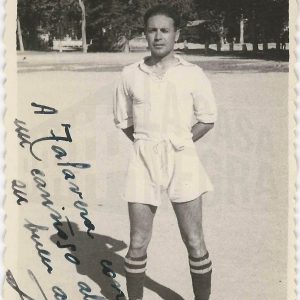 Futbolista en el Campo de Fútbol de las Tablas en la Plaza de Parejas de Aranjuez.