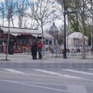Kiosko de venta de fresón en Aranjuez