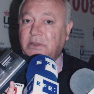 Miguel Ángel Moratinos, Ministro de Asuntos Exteriores, en rueda de prensa