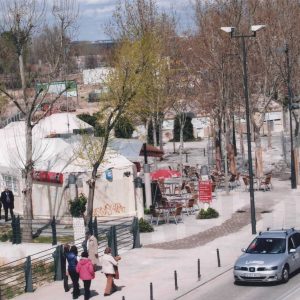 Kioskos de la Glorieta de Fernando VI desde la terraza del restaurante El Rana Verde en Aranjuez