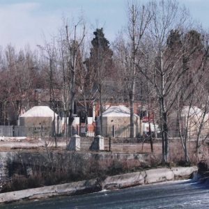 Kioskos de la Glorieta de Fernando VI y parte de la Presa de Palacio en Aranjuez