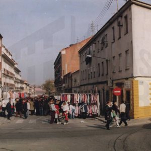 Calle Postas de Aranjuez en el día de Rastro