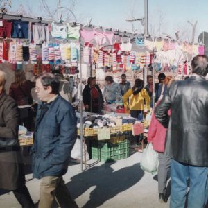 Puesto de ropa en el Rastro de Aranjuez