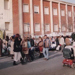Rastro de Aranjuez junto al Colegio Salesianos Loyola